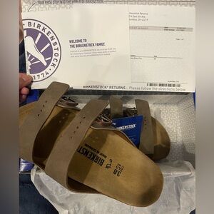 NWT ~ BIRKENSTOCK ARIZONA REGULAR FIT. SIZE 38